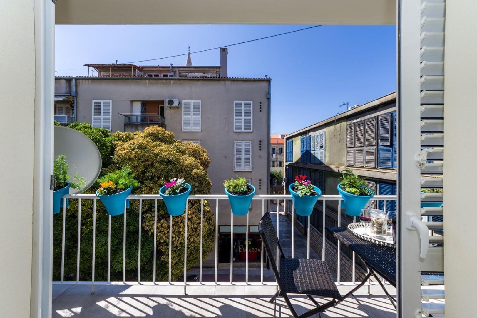 Ema 2Br Apt. In Old Town Centre ザダル エクステリア 写真